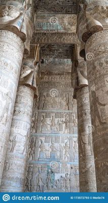  De Tempel van Hathor: Een Mysterieuze Oase van Liefde en Muziek in Dendera