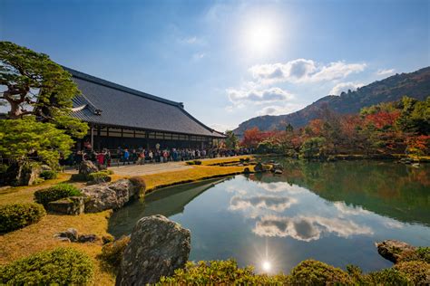  De Tenryu-ji Tempel: Een Oase van Kalmte in het Hart van Kyoto